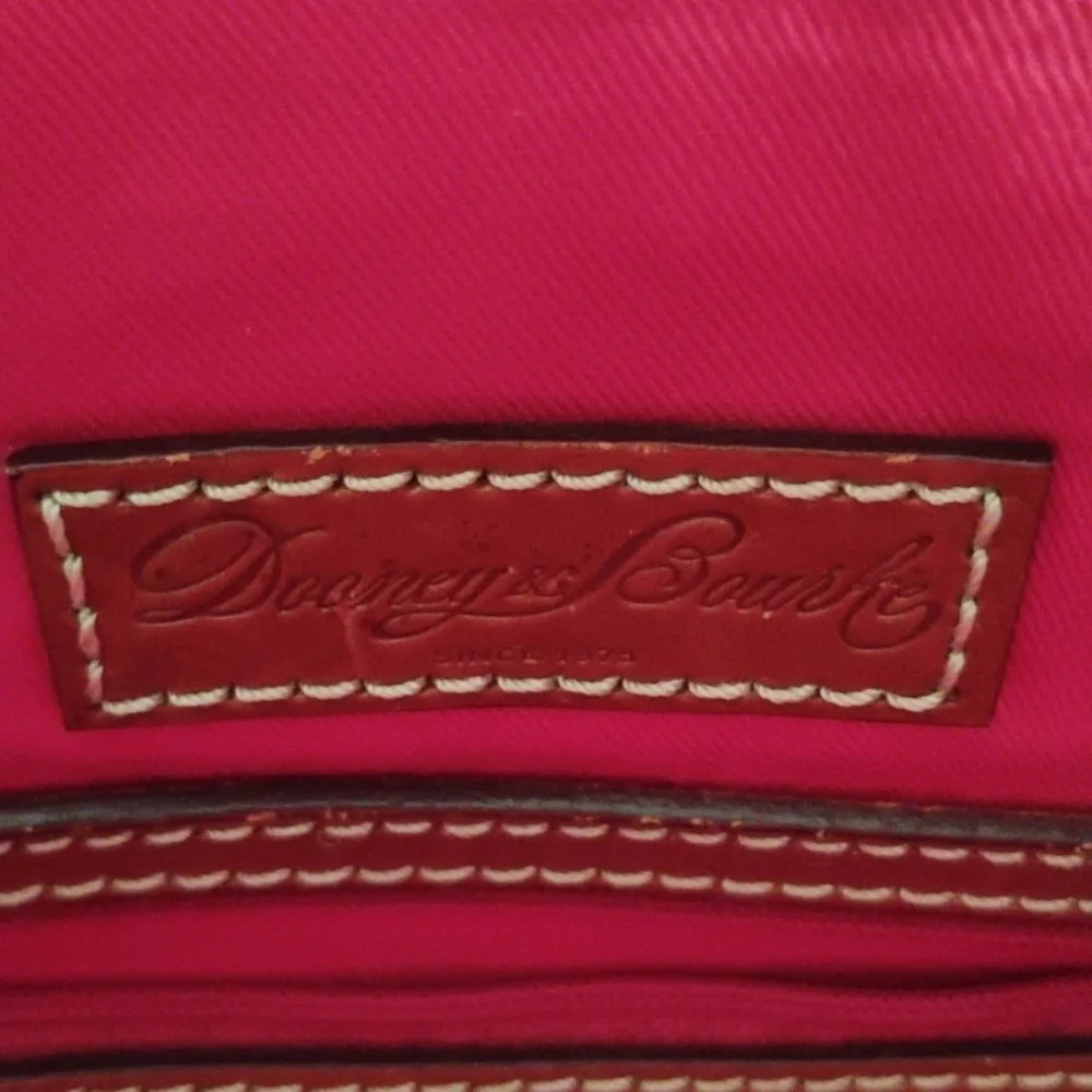 Dooney & Bourke Satchel Handbag / lightly used - Picture 4 of 10